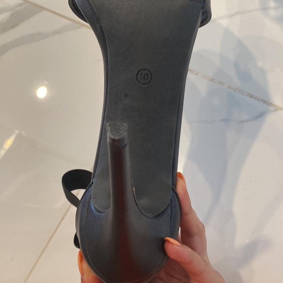 Le château heals brand new with tags - Picture 6 of 7